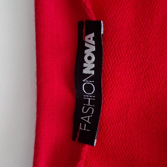 Fashion Nova Women's Crop Top - Picture 5 of 5